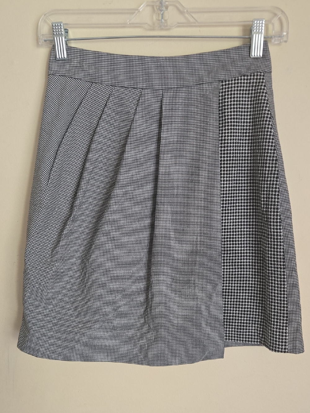 Club Monaco Black & White A-Line Houndstooth Skirt